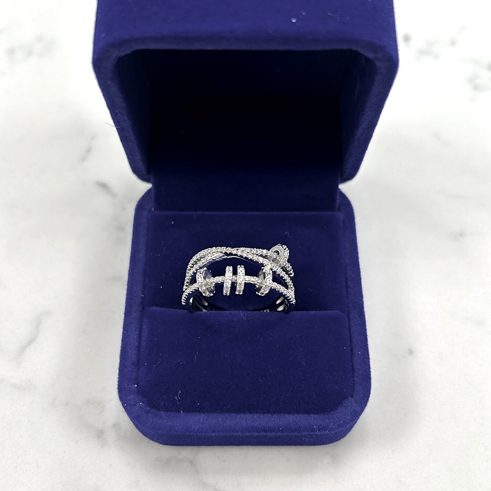 Size 8 spinner ring NIB